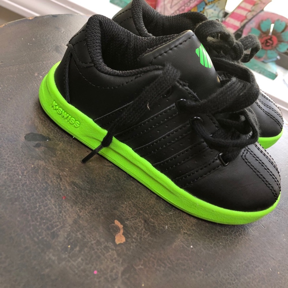 Black and green Kswiss 8c